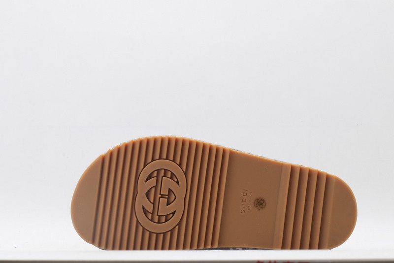 GUC LEATHER SLIDE