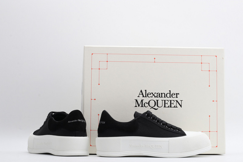 a1exa*der Mcqv*en sneaker