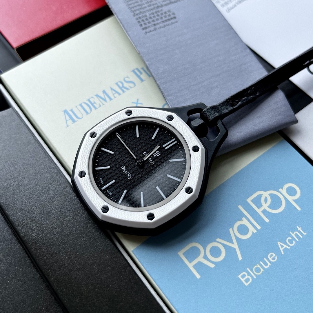 Swatch x Audemars P1g*et Royal Pop