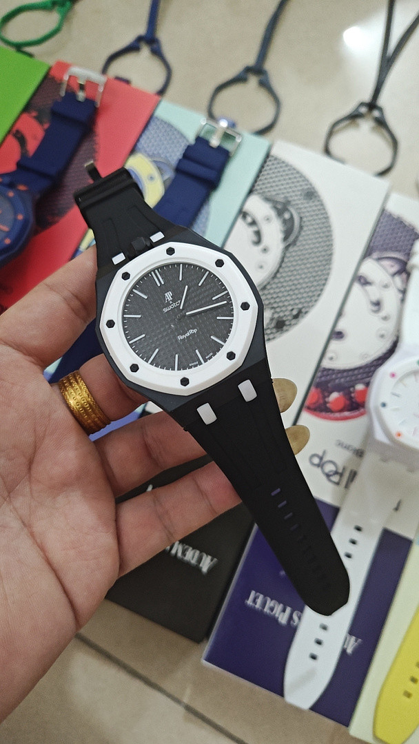 Swatch x Audemars P1g*et Royal Pop