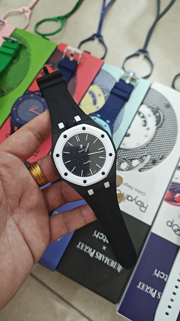 Swatch x Audemars P1g*et Royal Pop