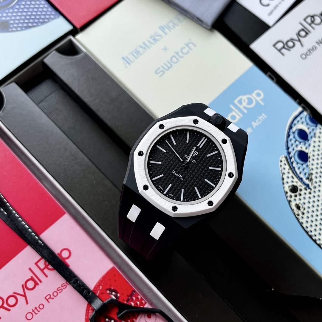 Swatch x Audemars P1g*et Royal Pop
