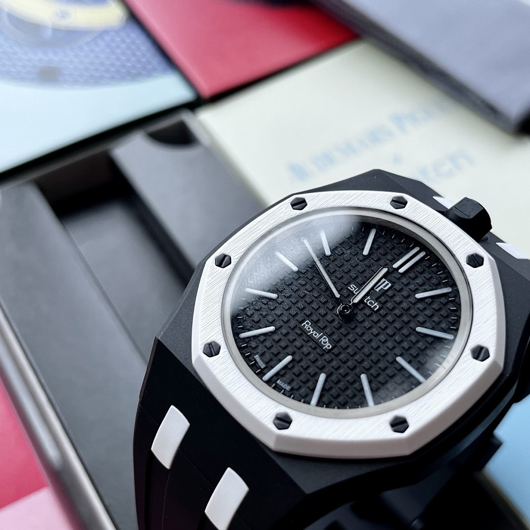 Swatch x Audemars P1g*et Royal Pop