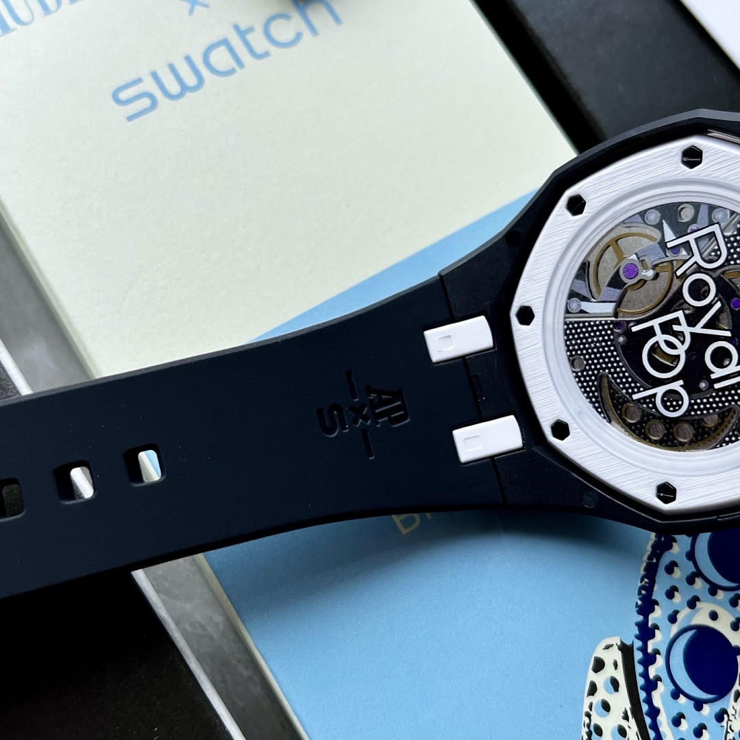 Swatch x Audemars P1g*et Royal Pop