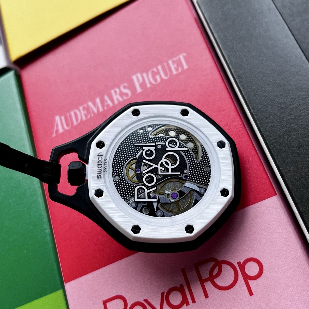 Swatch x Audemars P1g*et Royal Pop