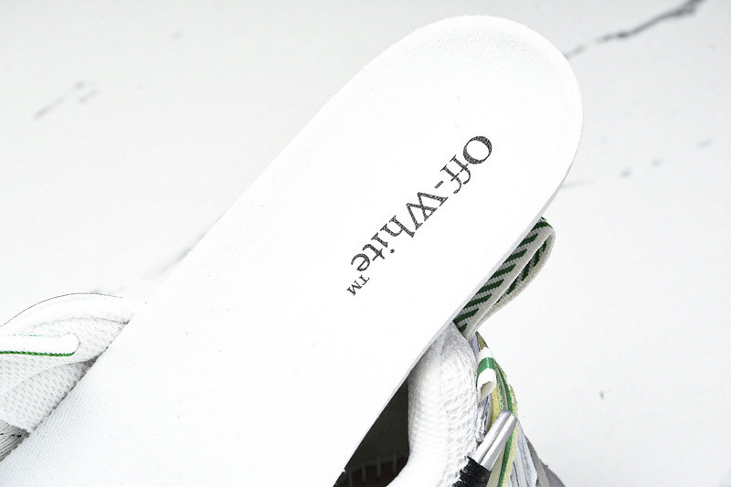 Off-White c/o Virgil Abloh