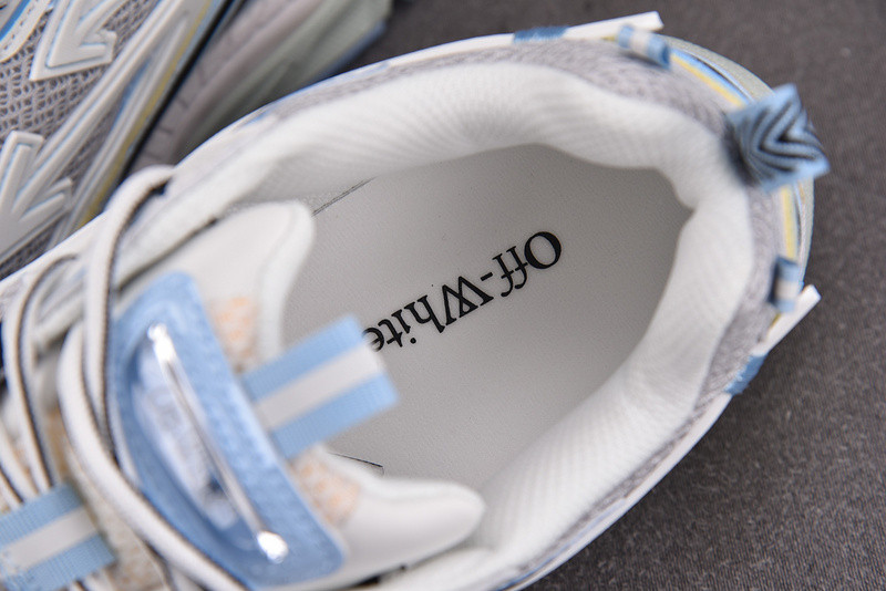 Off-White c/o Virgil Abloh