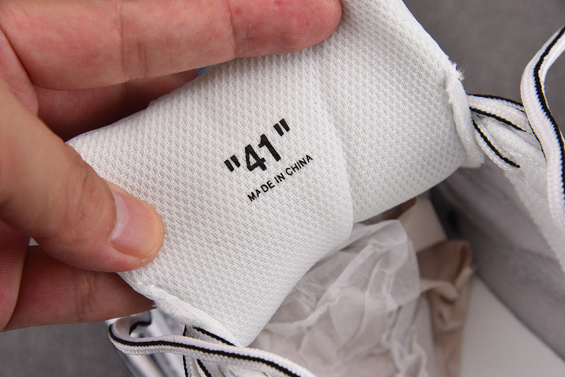 Off-White c/o Virgil Abloh