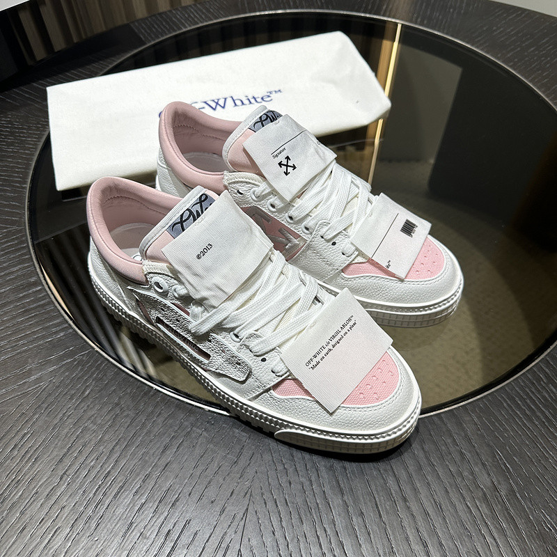 Off-White c/o Virgil Abloh