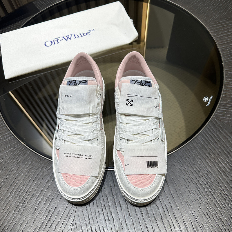 Off-White c/o Virgil Abloh