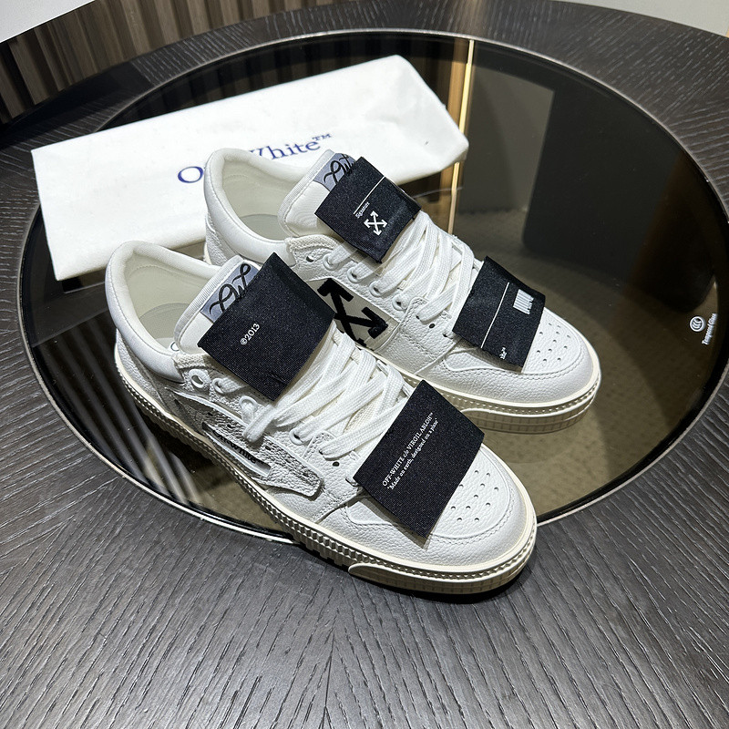 Off-White c/o Virgil Abloh