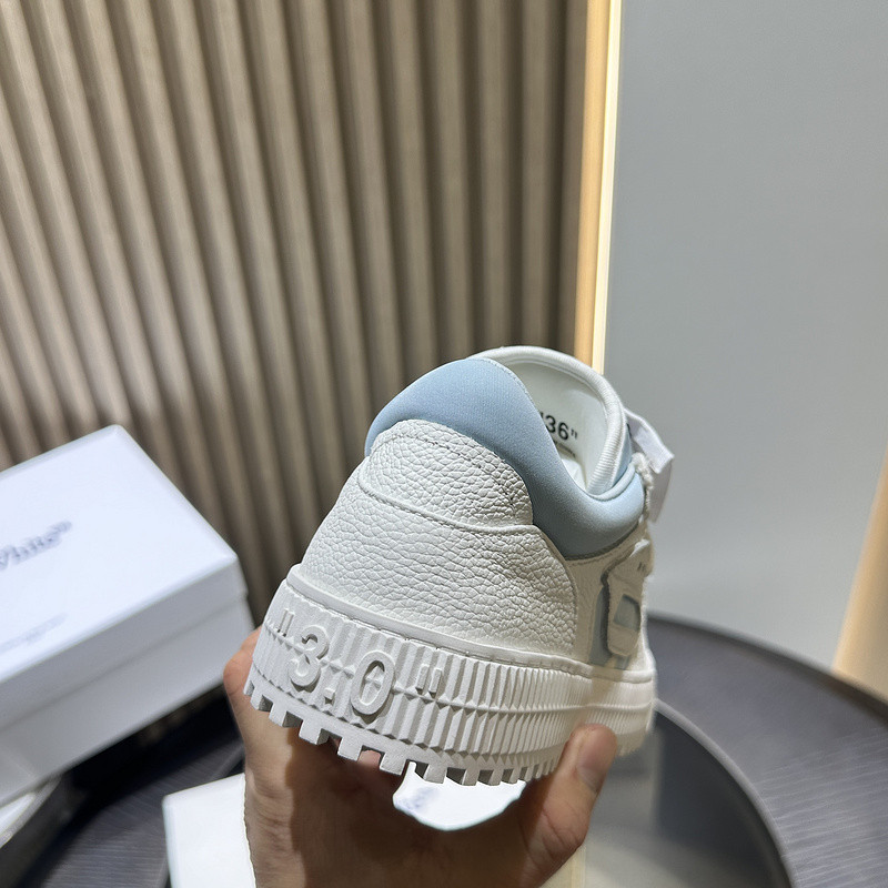 Off-White c/o Virgil Abloh