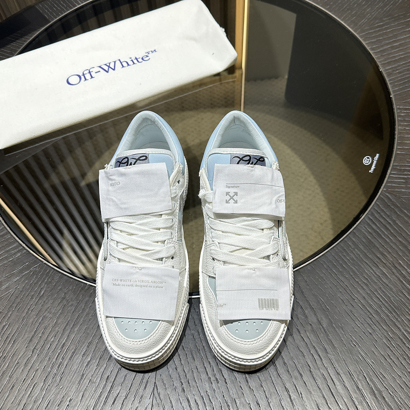 Off-White c/o Virgil Abloh