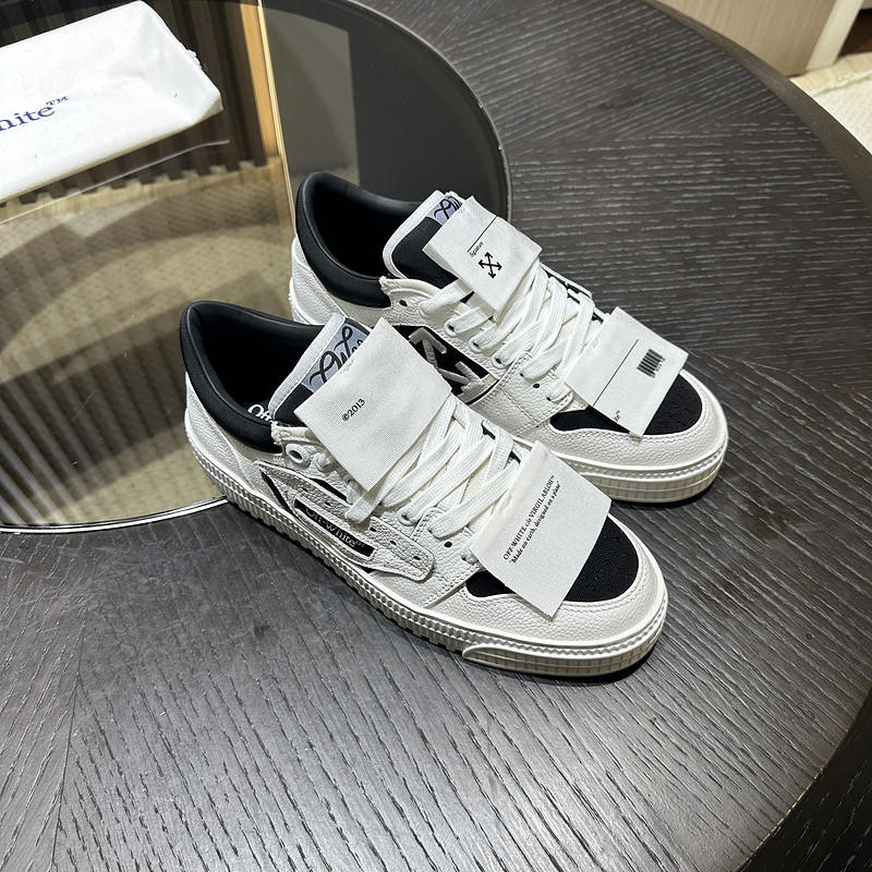 Off-White c/o Virgil Abloh