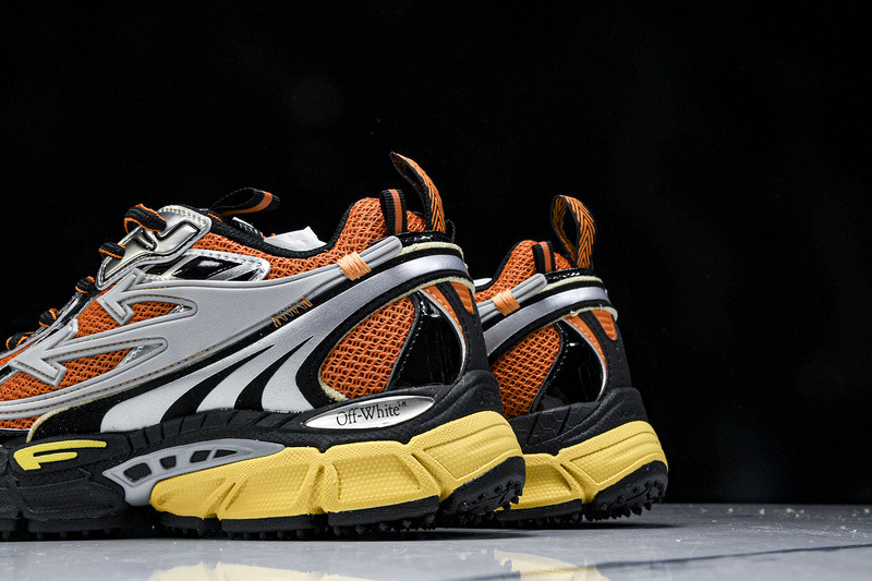Off-White c/o Virgil Abloh