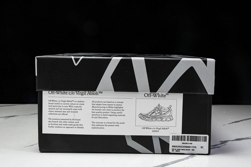 Off-White c/o Virgil Abloh