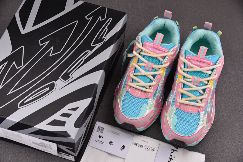 Off-White c/o Virgil Abloh