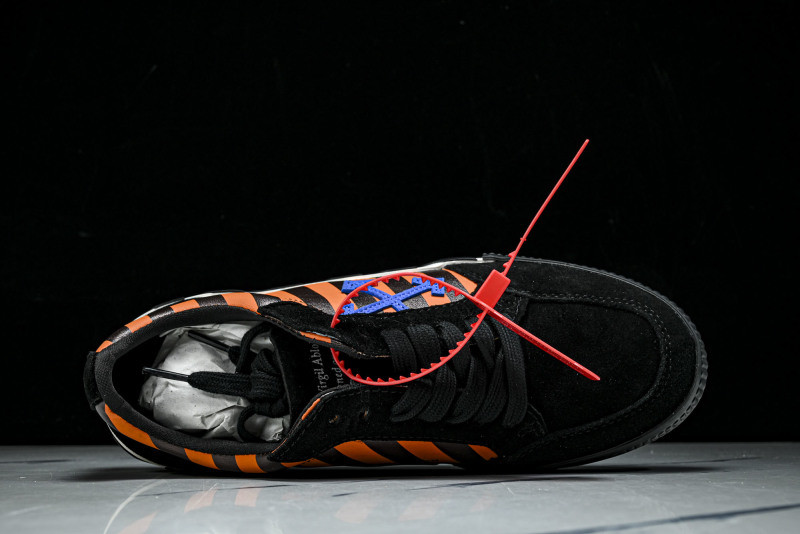 Off-White c/o Virgil Abloh