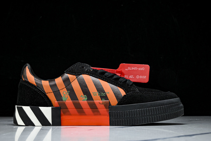Off-White c/o Virgil Abloh