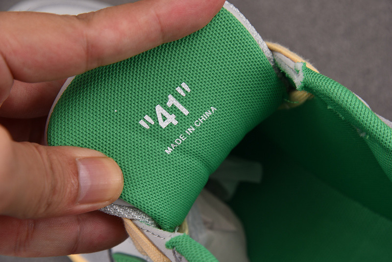 Off-White c/o Virgil Abloh
