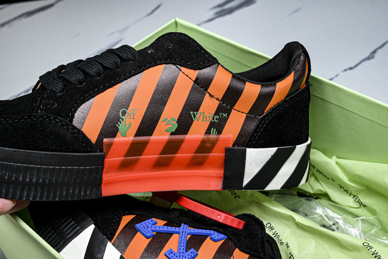 Off-White c/o Virgil Abloh