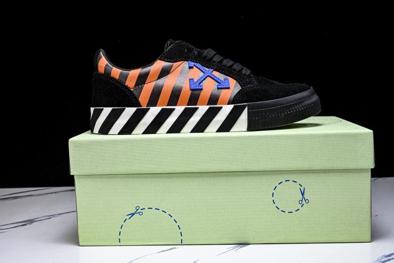 Off-White c/o Virgil Abloh