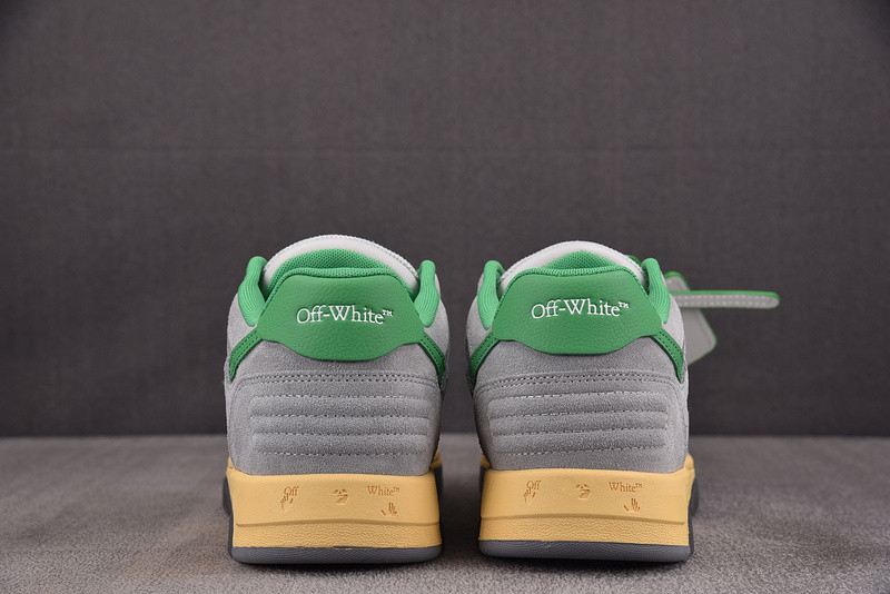 Off-White c/o Virgil Abloh