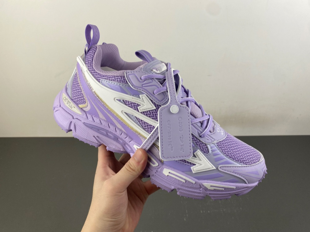 Off-White c/o Virgil Abloh