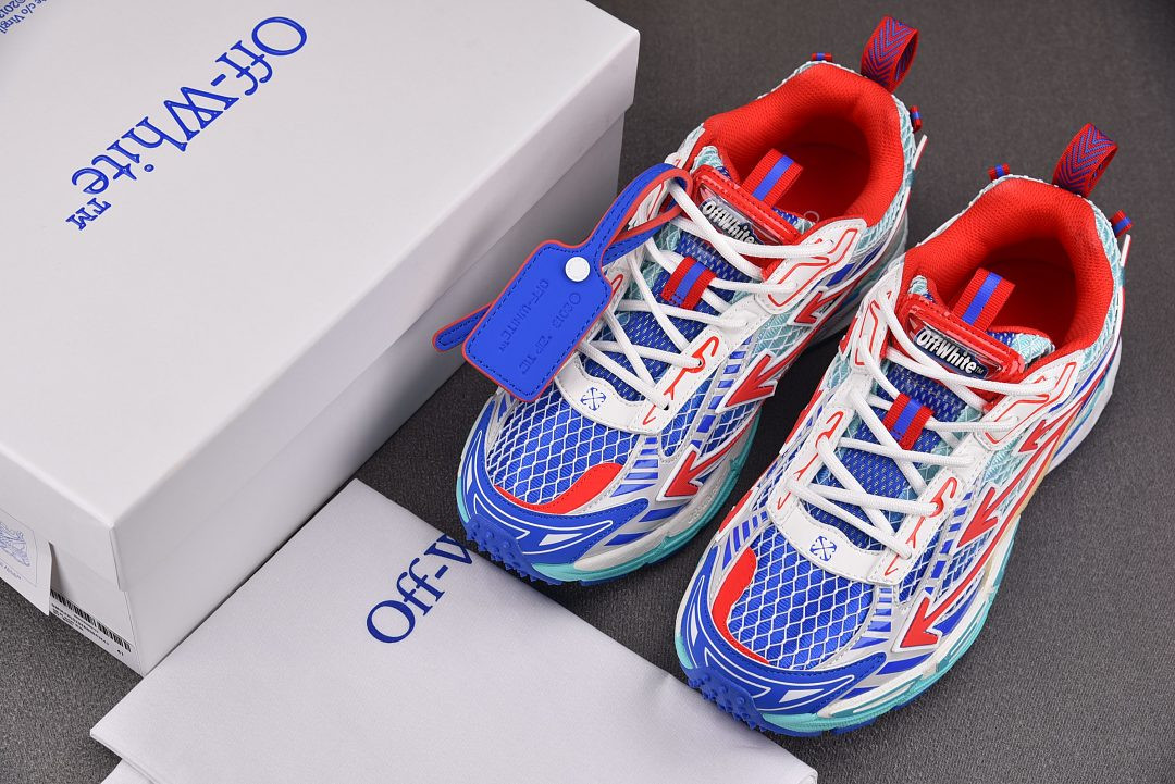 Off-White c/o Virgil Abloh