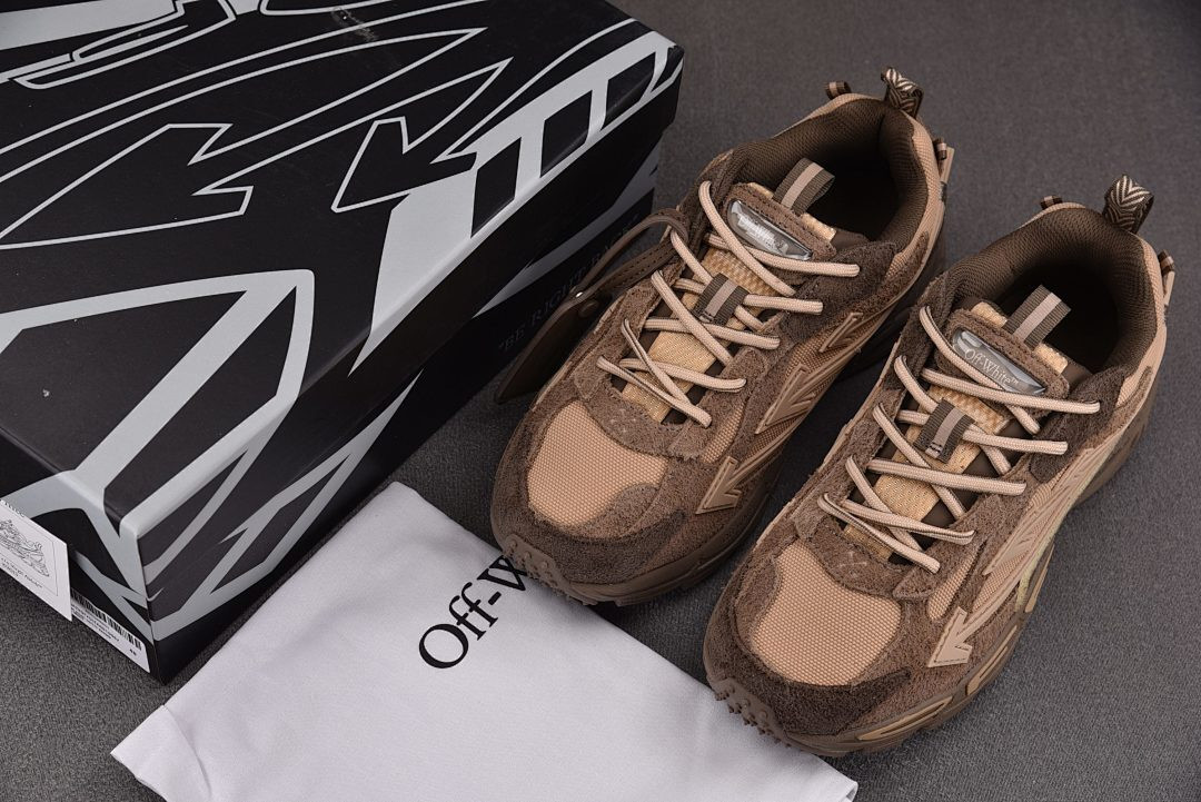 Off-White c/o Virgil Abloh