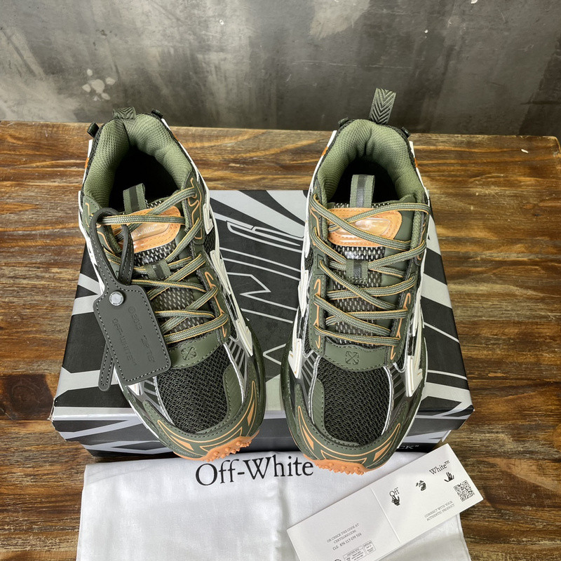 Off-White c/o Virgil Abloh