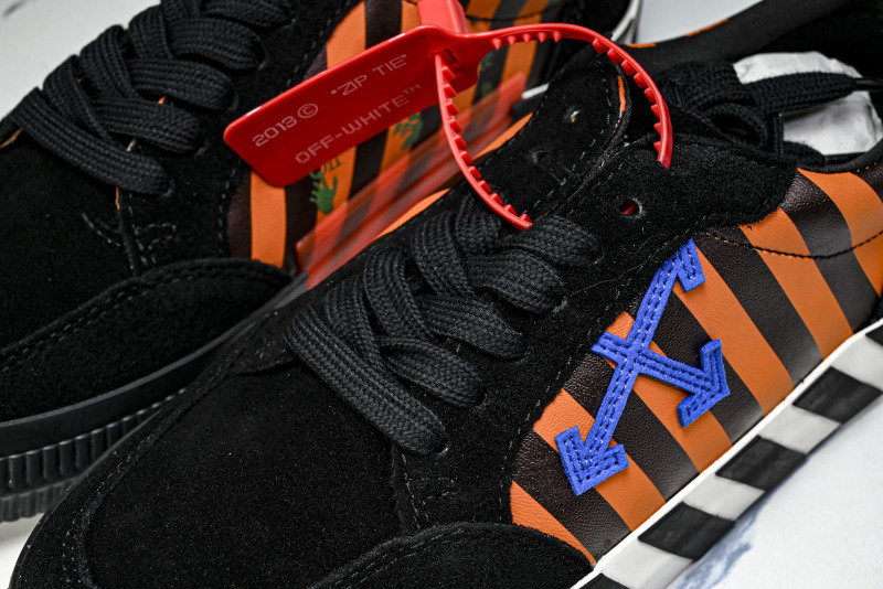 Off-White c/o Virgil Abloh