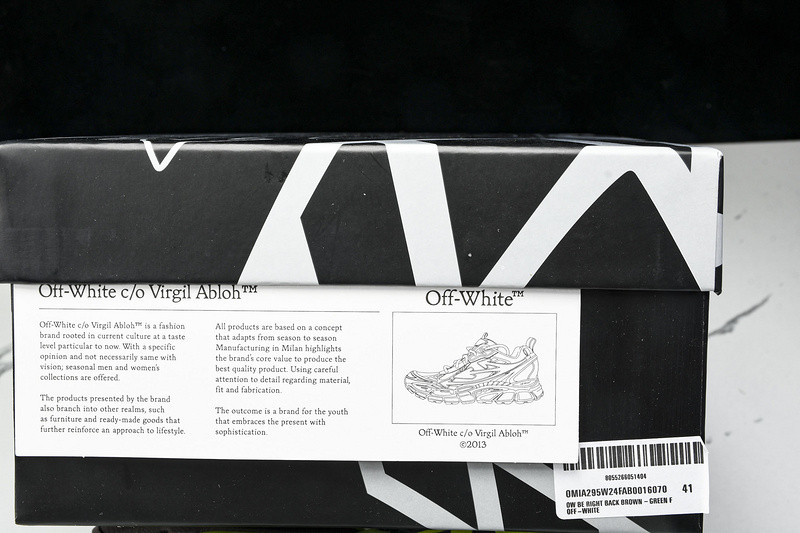Off-White c/o Virgil Abloh