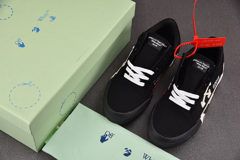 Off-White Vulc Low Top Black