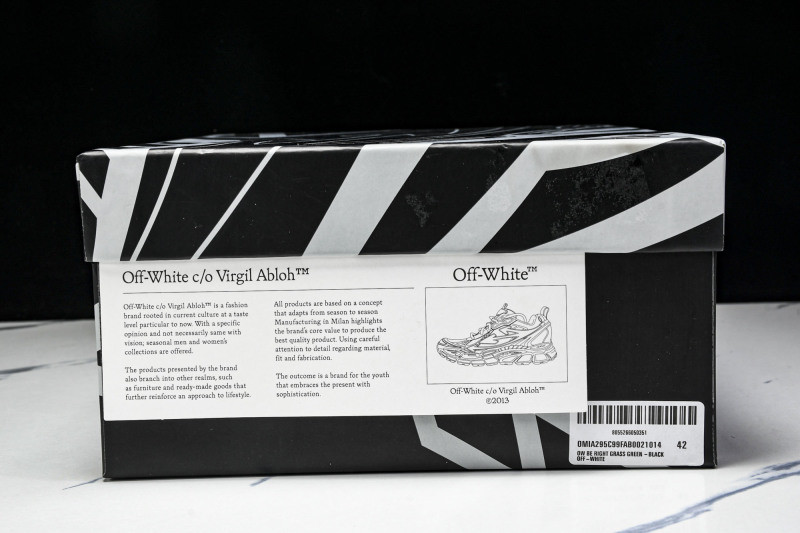 Off-White c/o Virgil Abloh