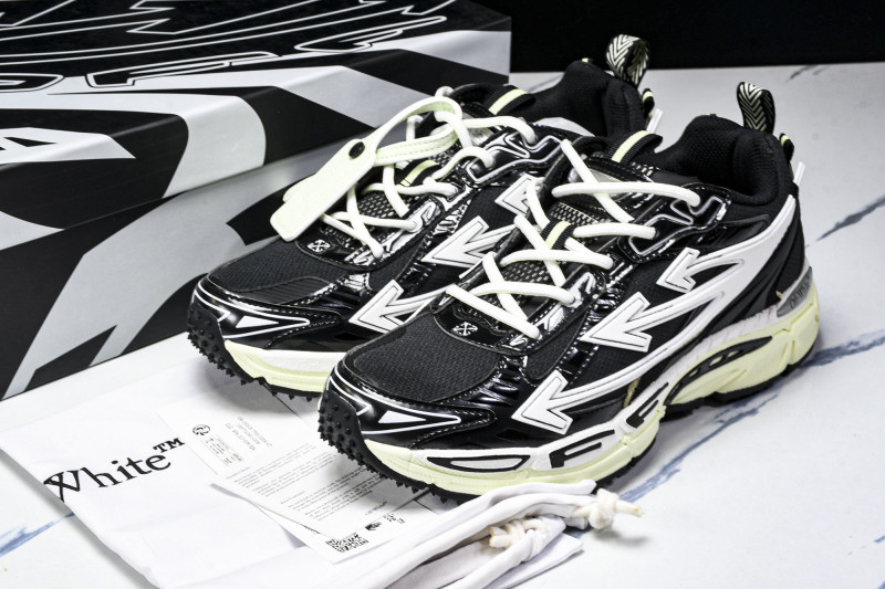 Off-White c/o Virgil Abloh