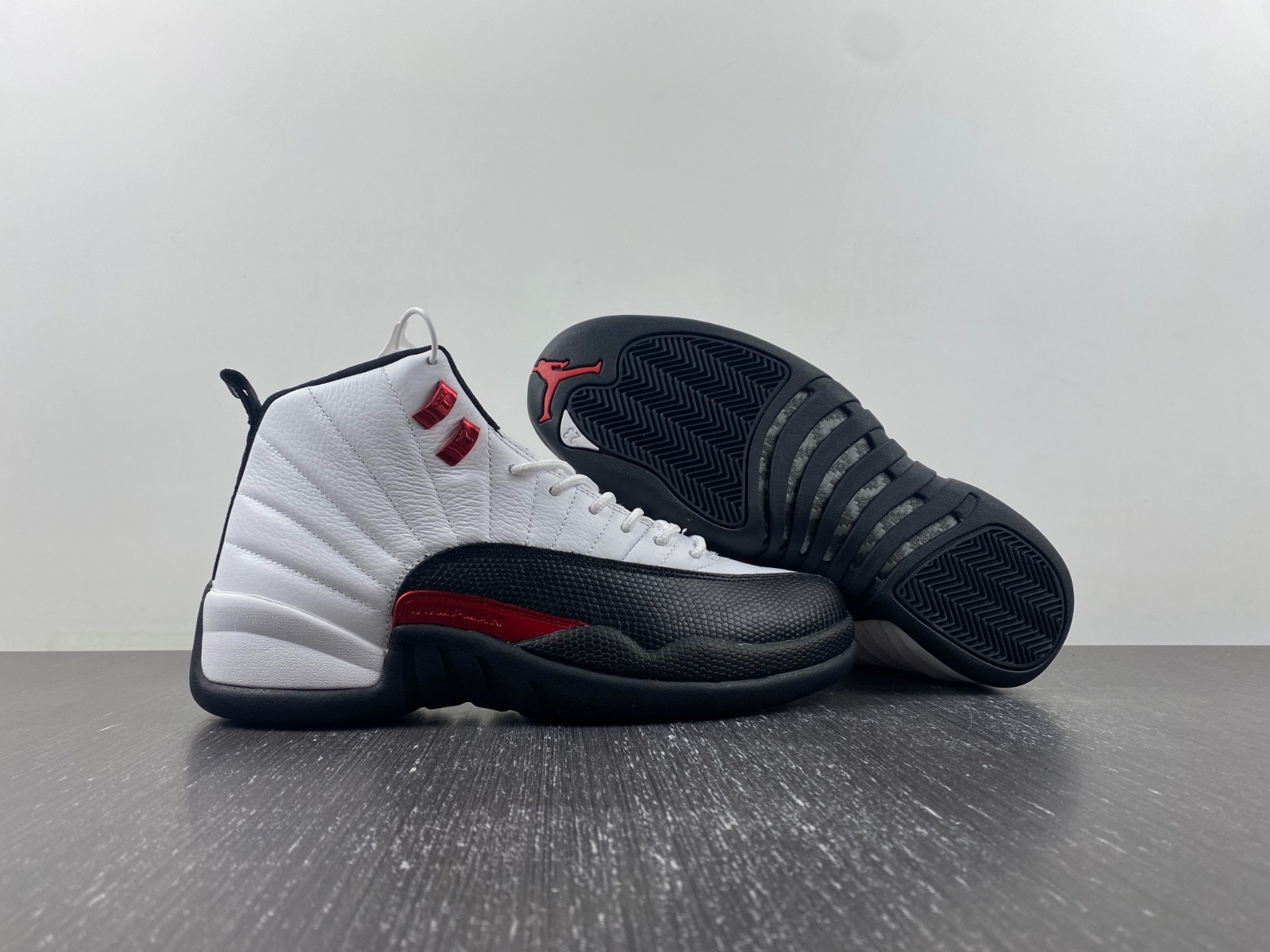 Air Jordan 12 Red Taxi CT8013-162