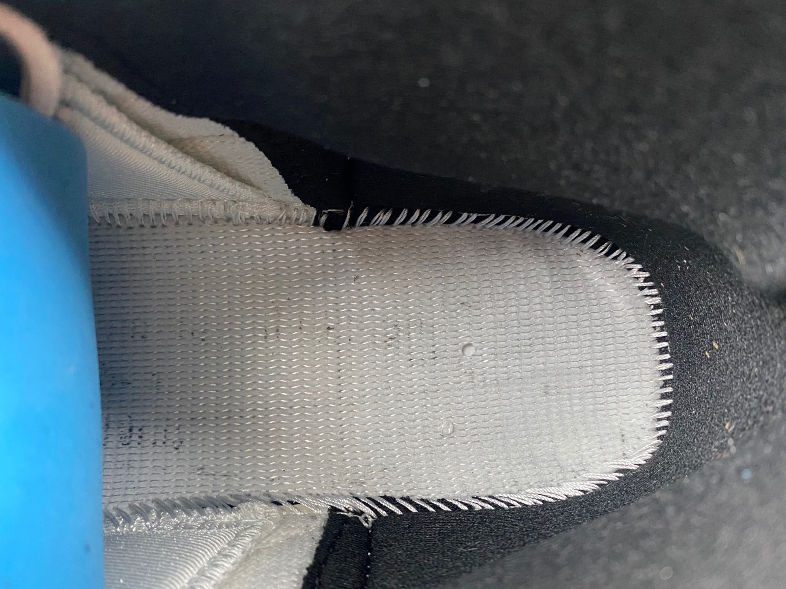 Air Jordan 12 Red Taxi CT8013-162