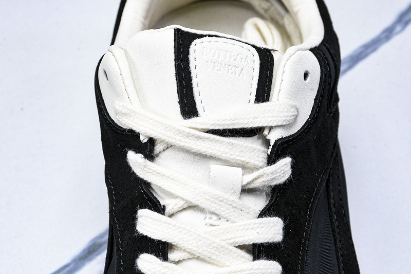 b0tt*ga Ven*ta orbit sneaker