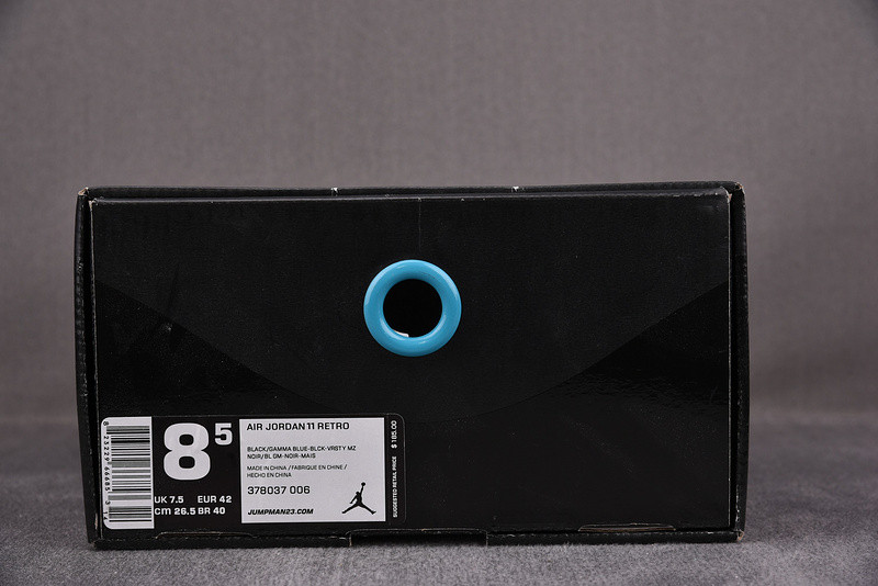 AIR JORDAN 11 RETRO 