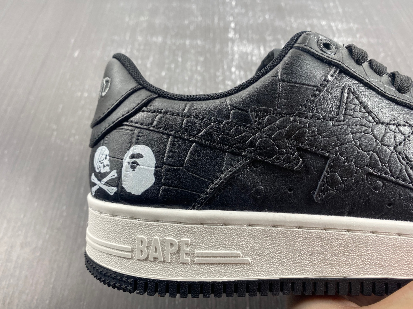 BAPE SNEAKERS