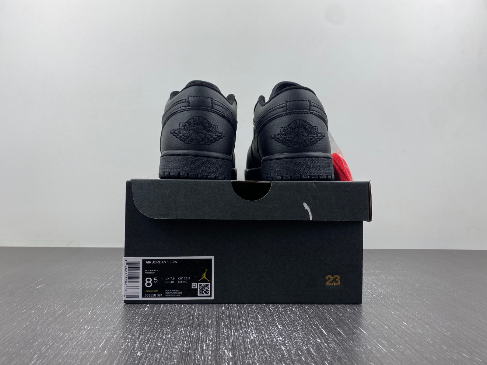 Jordan 1 Low Triple Black - 553558-091