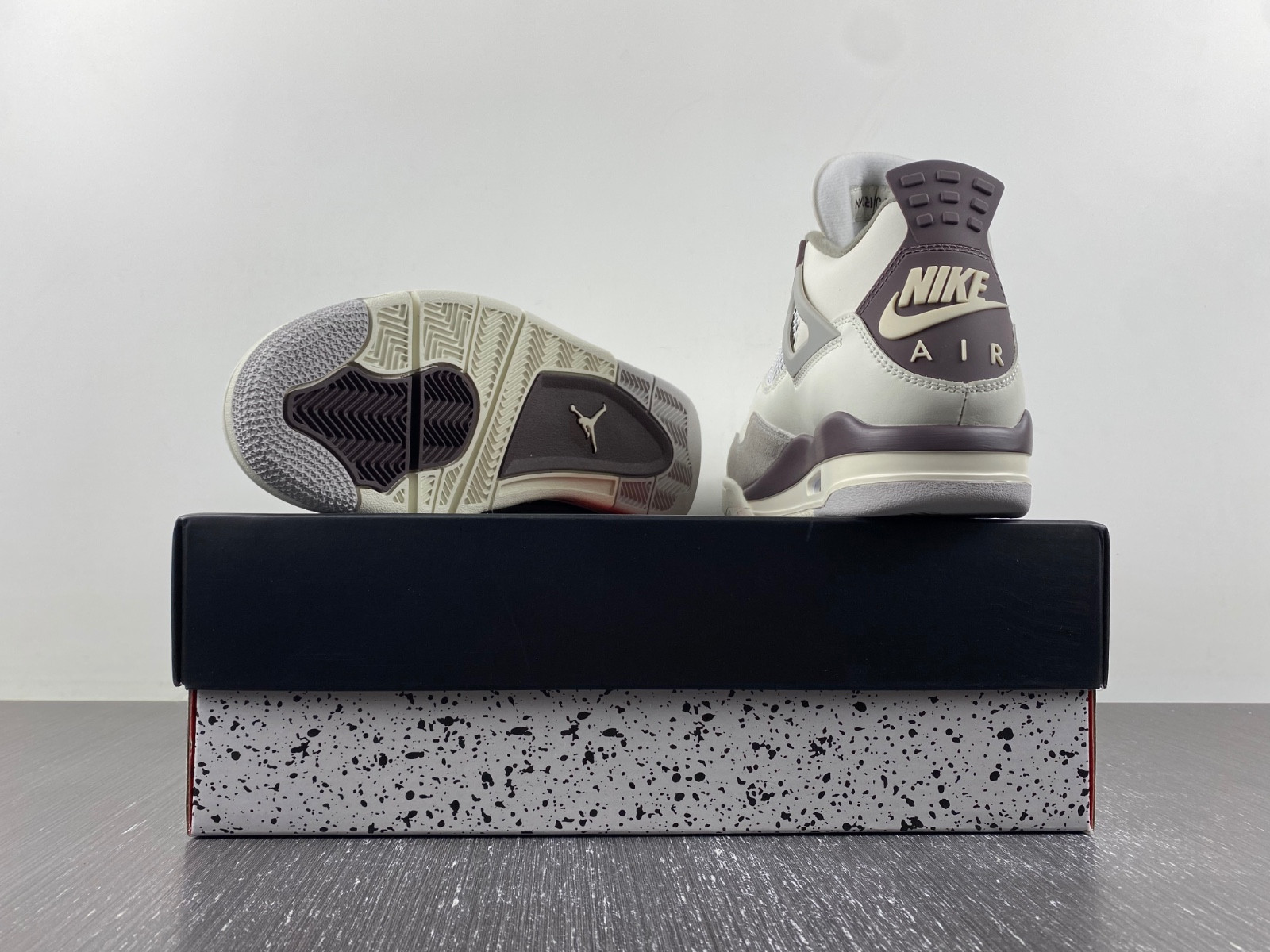 A Ma Maniere x Air Jordan 4 "Phantom" FZ4810-001