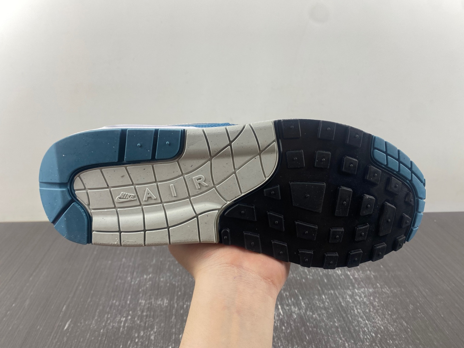 Air Max 1 Noise Aqua and Cool Grey FB9660-001