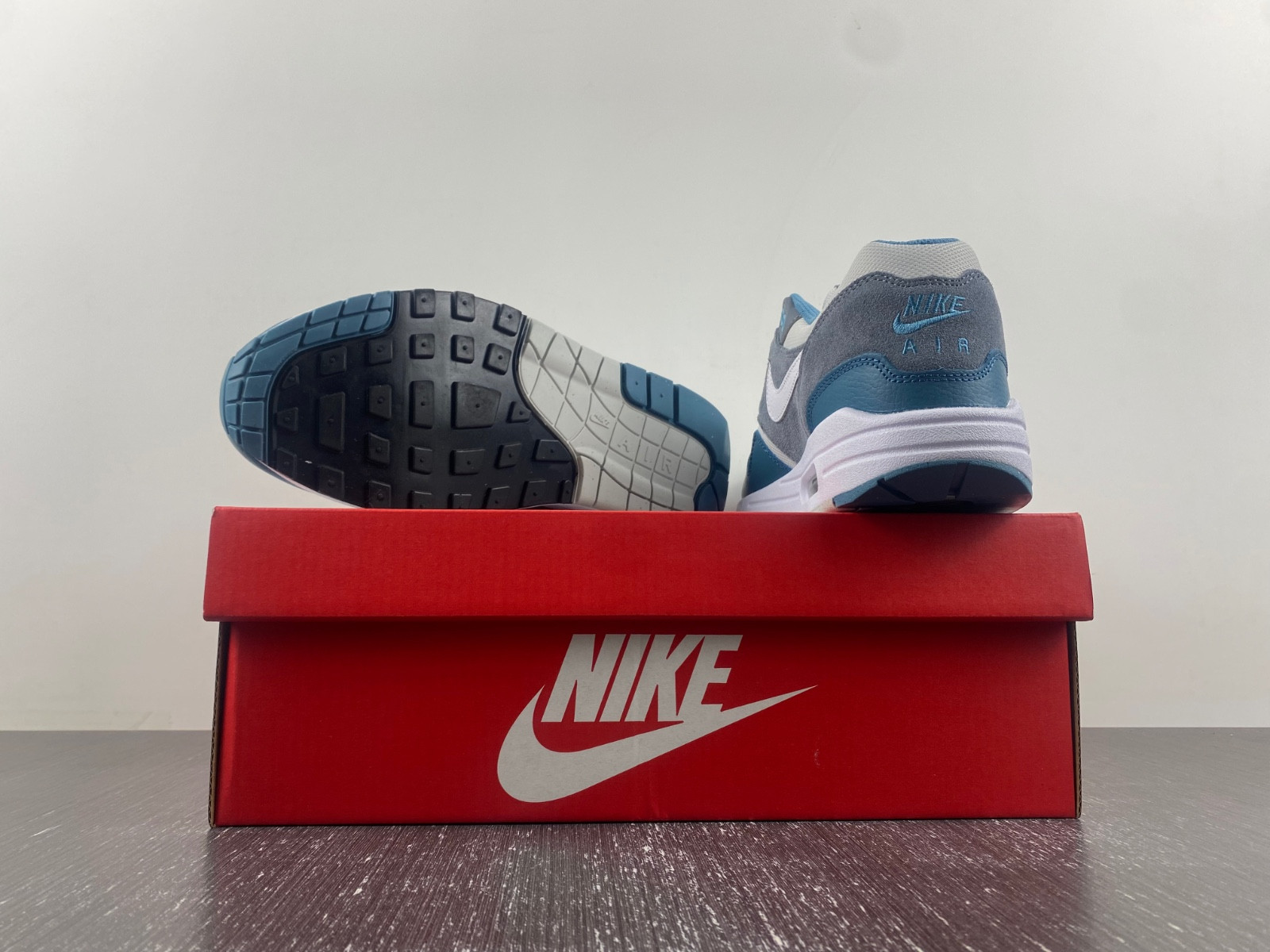 Air Max 1 Noise Aqua and Cool Grey FB9660-001