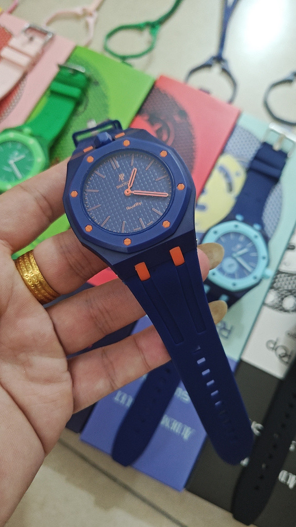 Swatch x Audemars P1g*et Royal Pop