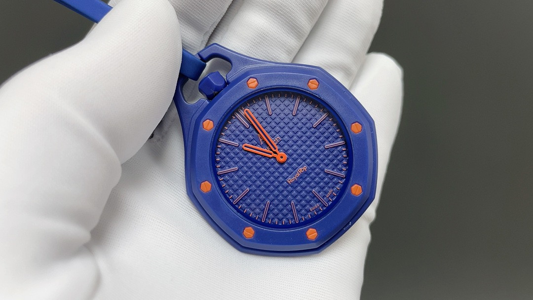Swatch x Audemars P1g*et Royal Pop