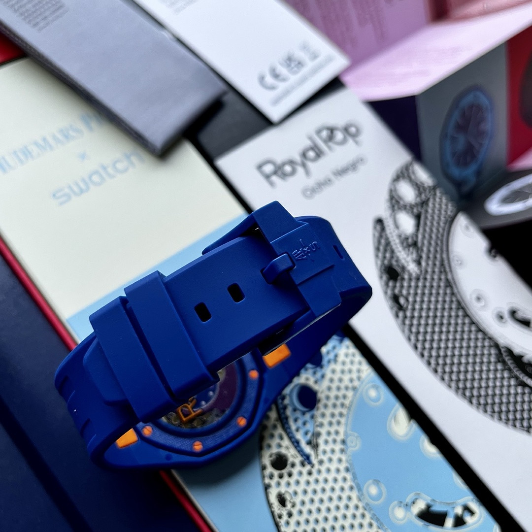 Swatch x Audemars P1g*et Royal Pop