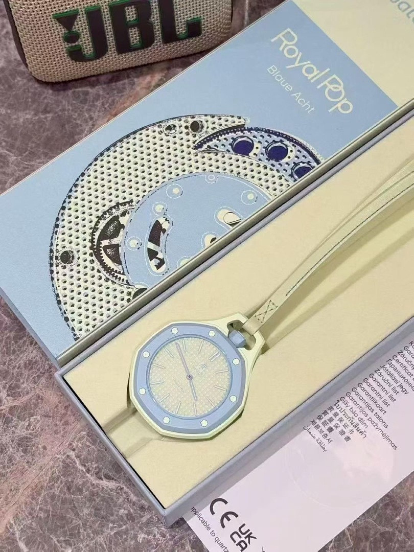 Swatch x Audemars P1g*et Royal Pop