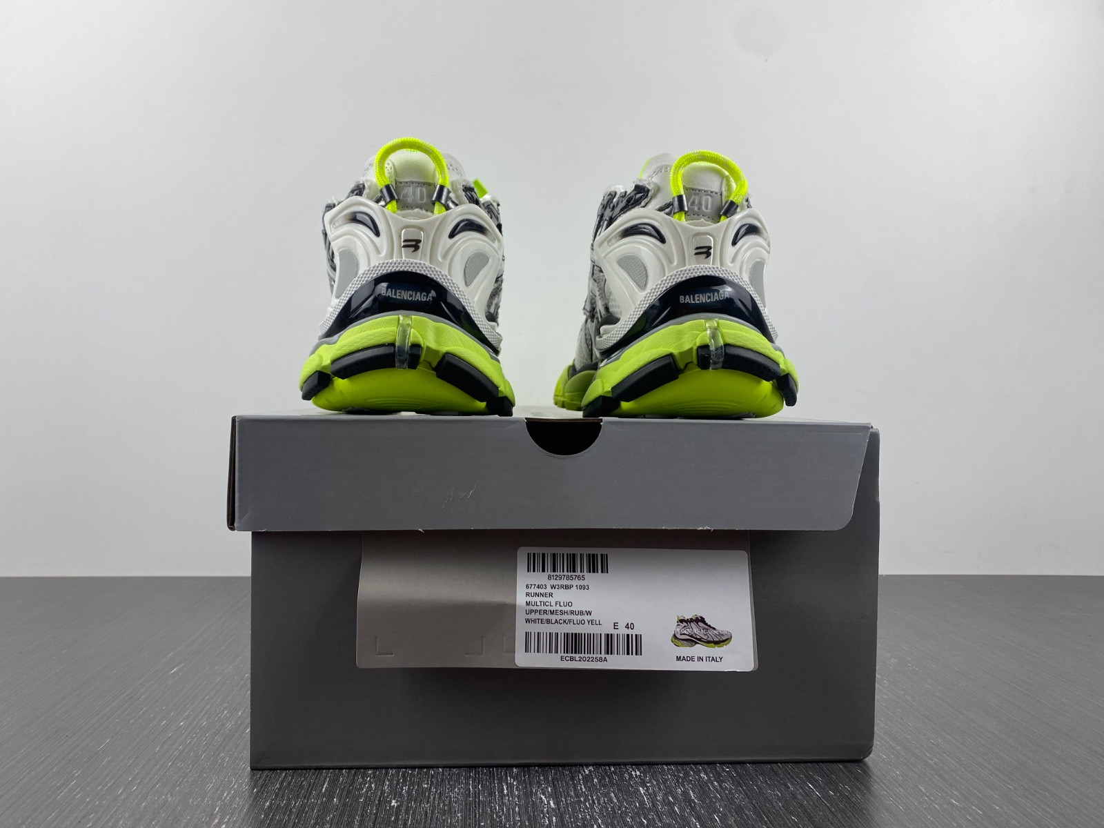 Ba*len*cia*ga runner 67403 w3rbp 1093